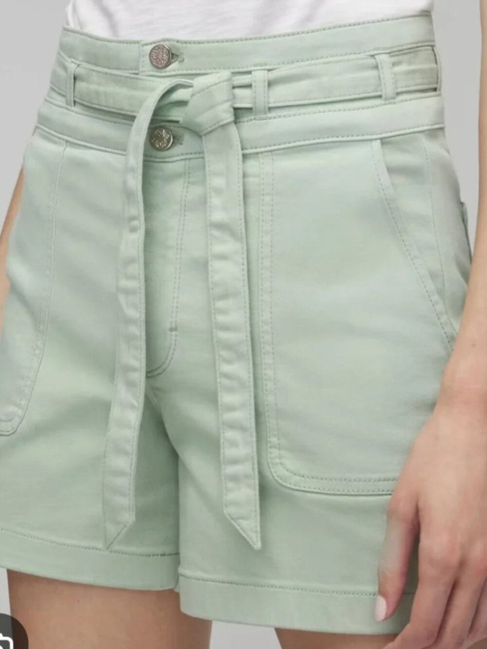 WHBM Extra High-Rise 5” Shorts in Light Sage Green 12
